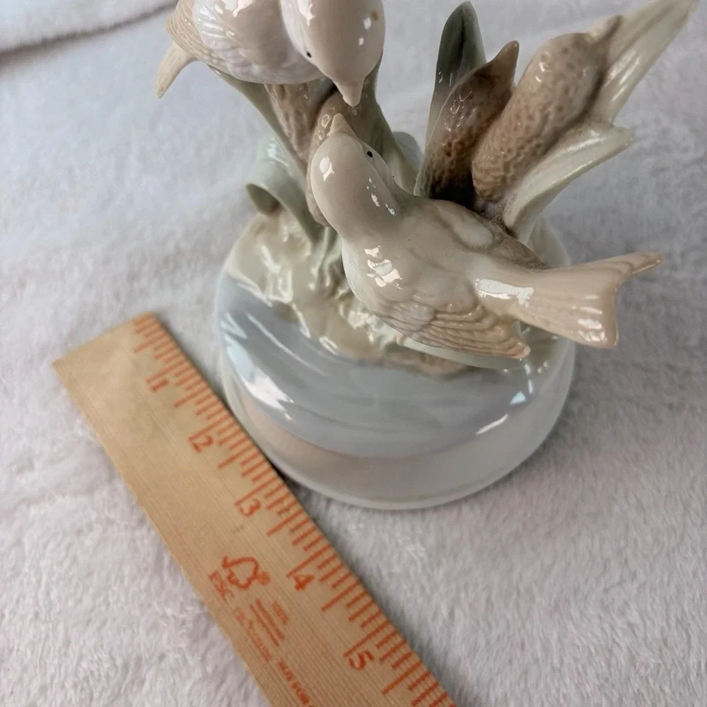 Vintage 70s Porcelain Bird Music Box Figurine Birds in Cattails As Is Repair